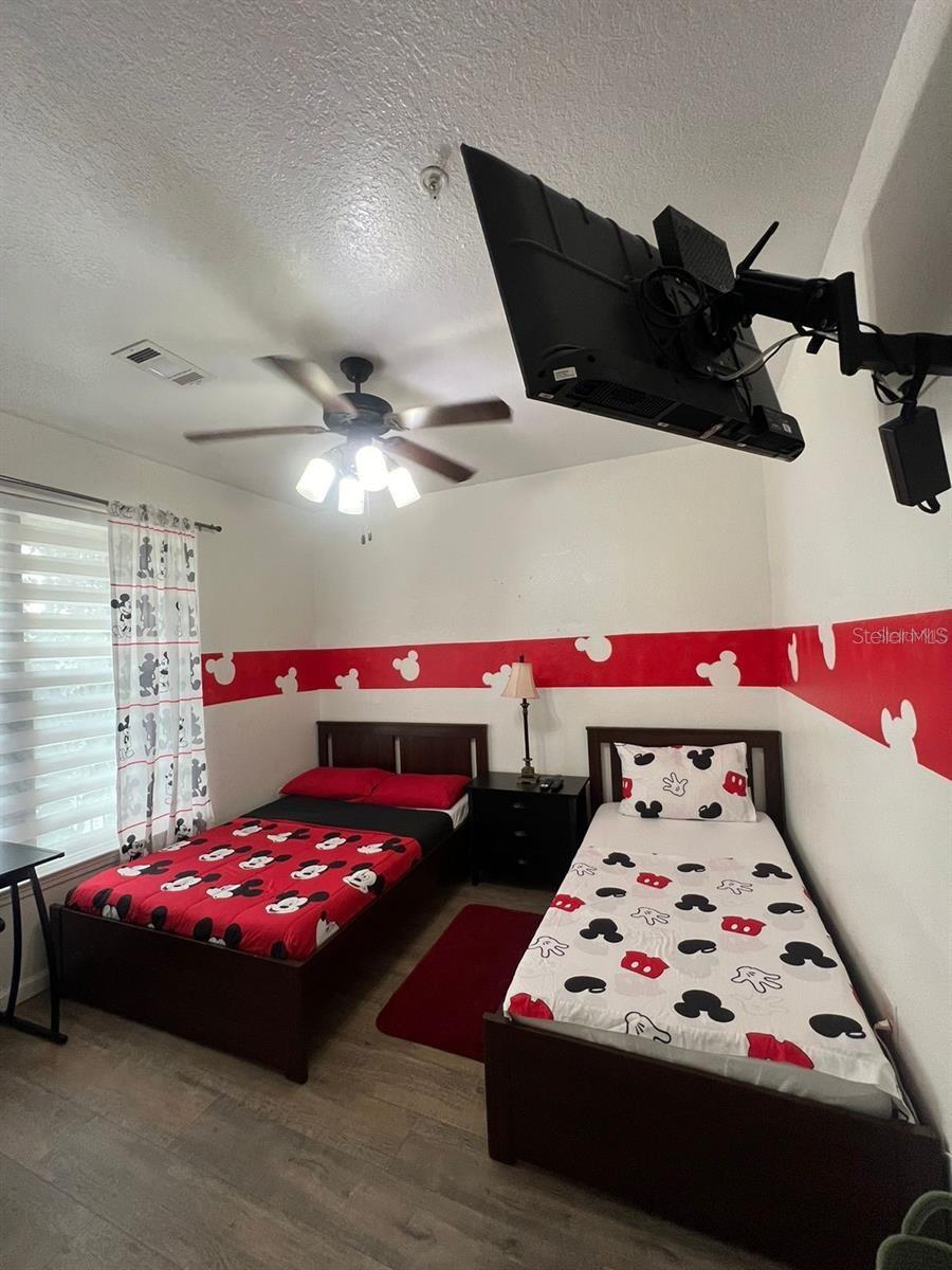 Image 15 of 18 For 904 Charo Parkway 524