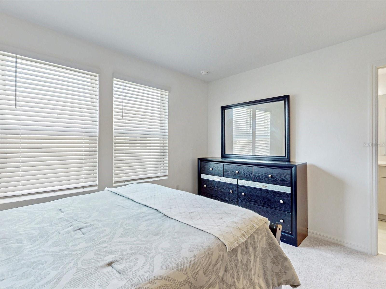 Image 13 of 24 For 3002 Canary Avenue