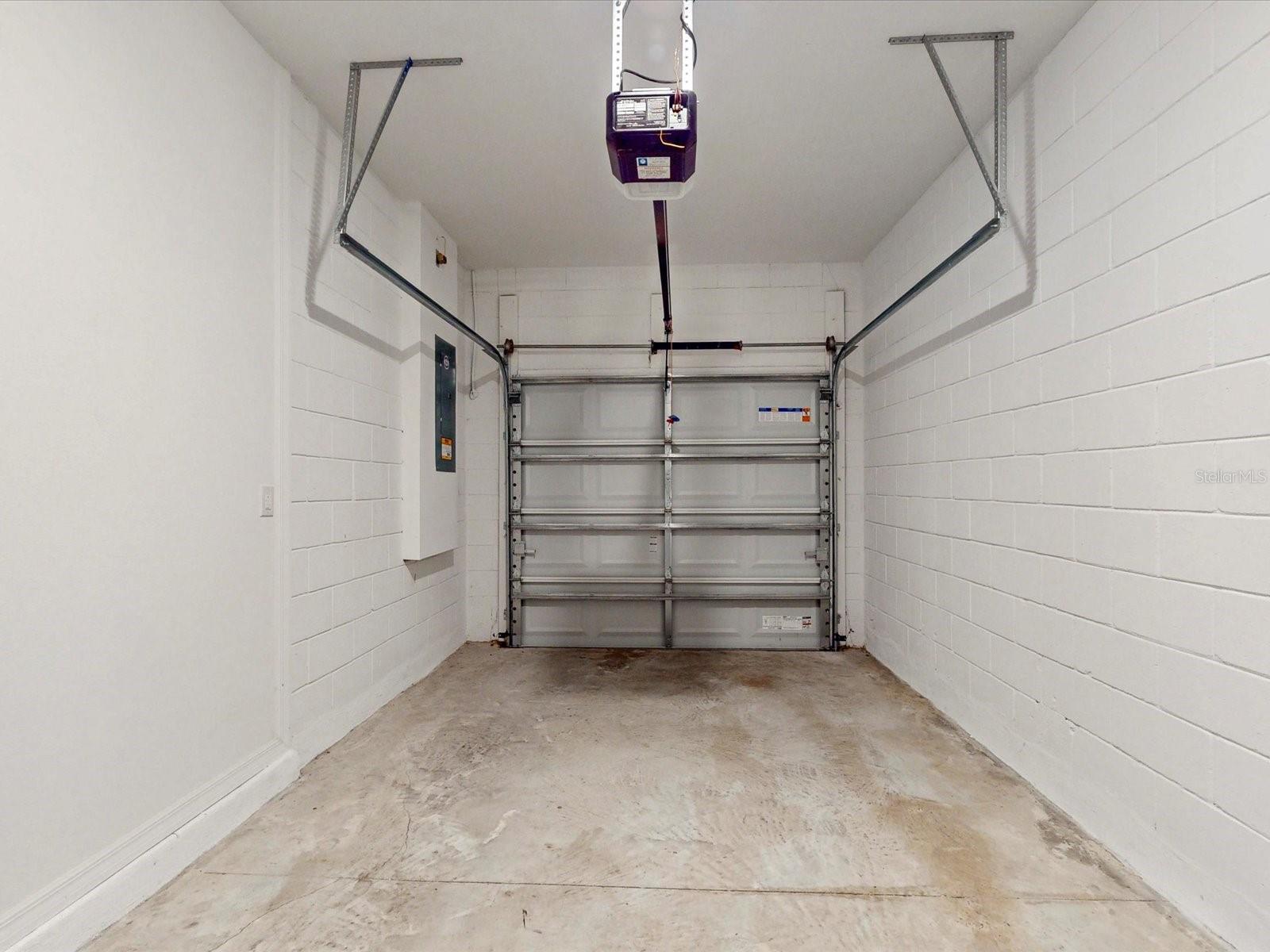 Image 23 of 24 For 3002 Canary Avenue