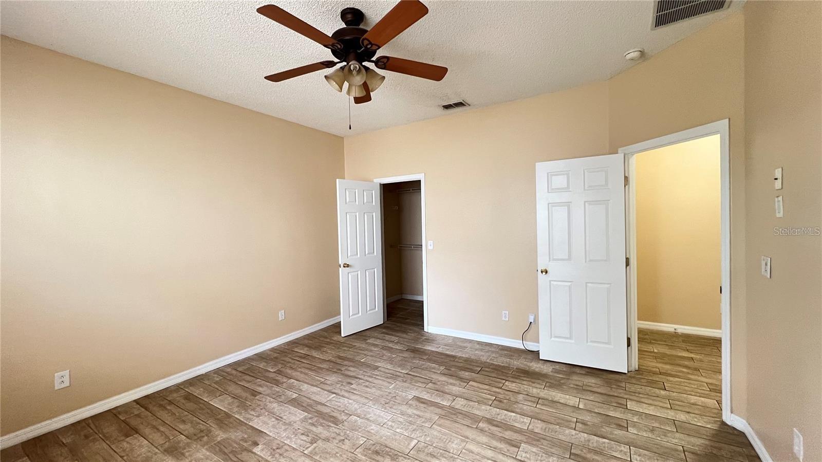 Image 19 of 53 For 16904 Sunrise Vista Drive