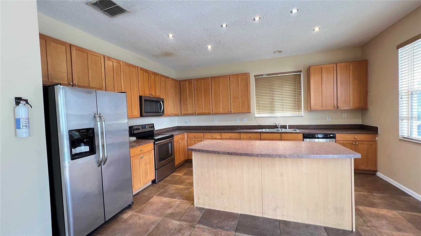 Image 31 of 53 For 16904 Sunrise Vista Drive