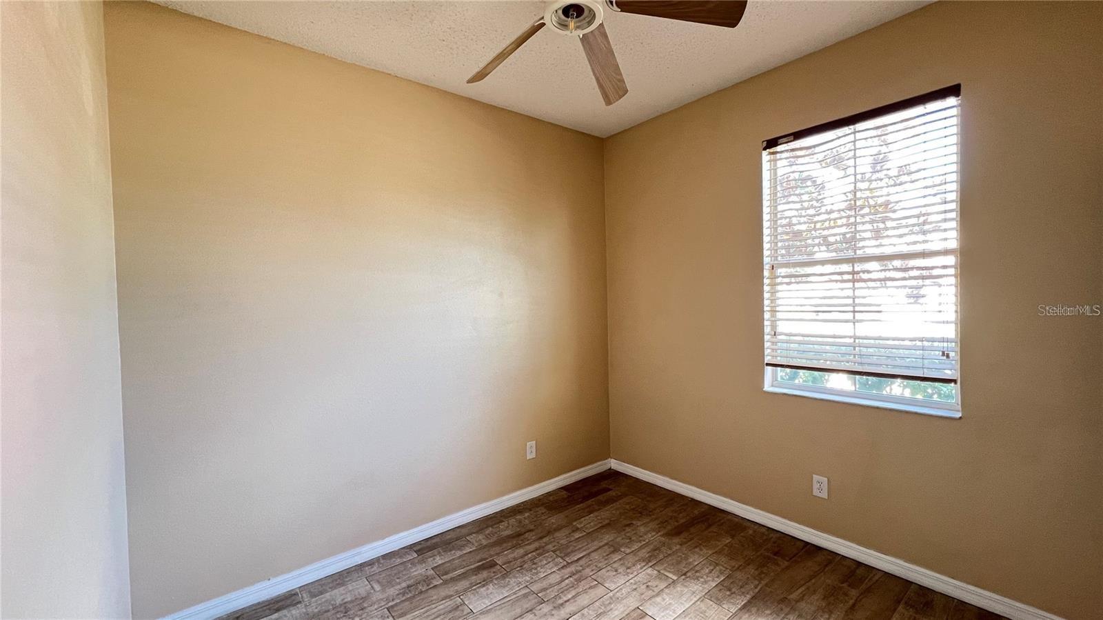 Image 4 of 53 For 16904 Sunrise Vista Drive