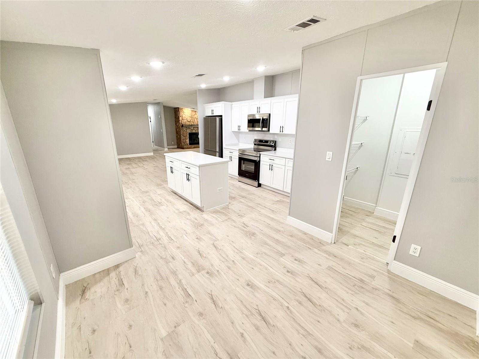 Image 14 of 54 For 16200 50th Street Road