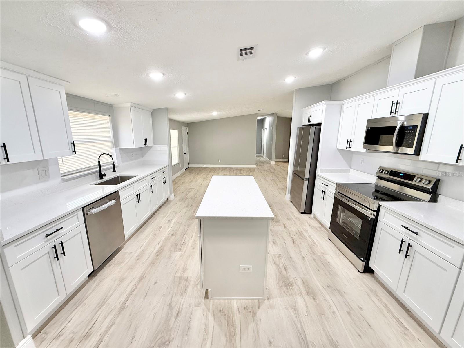 Image 15 of 54 For 16200 50th Street Road