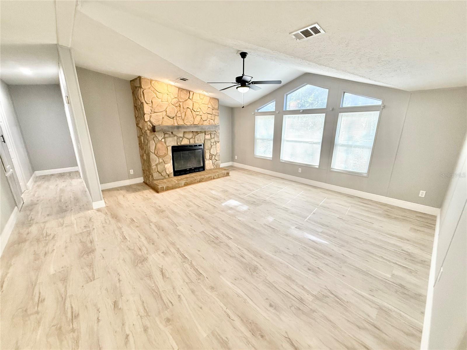 Image 16 of 54 For 16200 50th Street Road