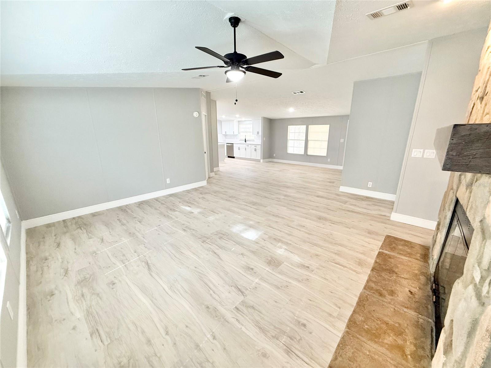 Image 20 of 54 For 16200 50th Street Road