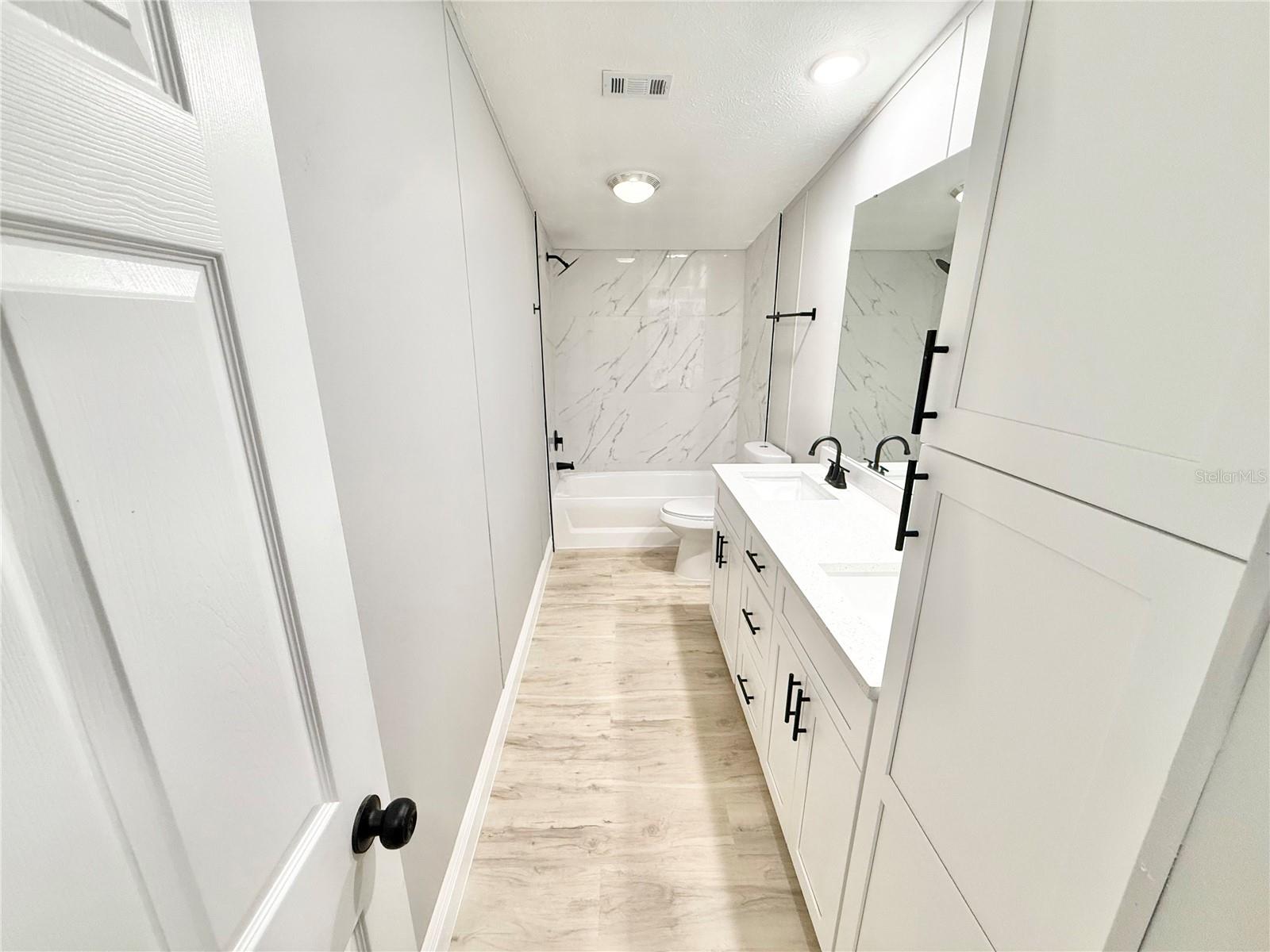 Image 21 of 54 For 16200 50th Street Road