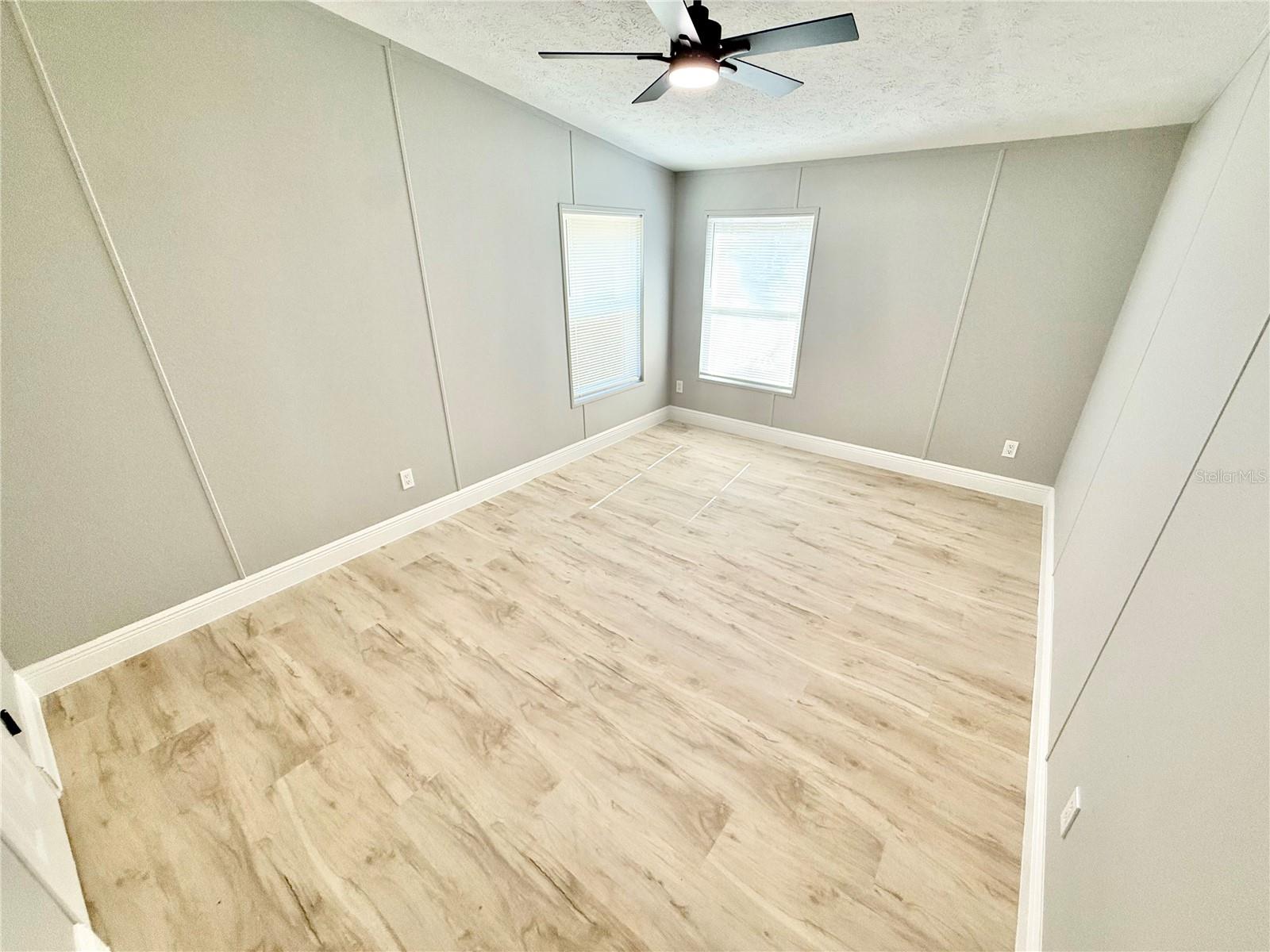 Image 23 of 54 For 16200 50th Street Road