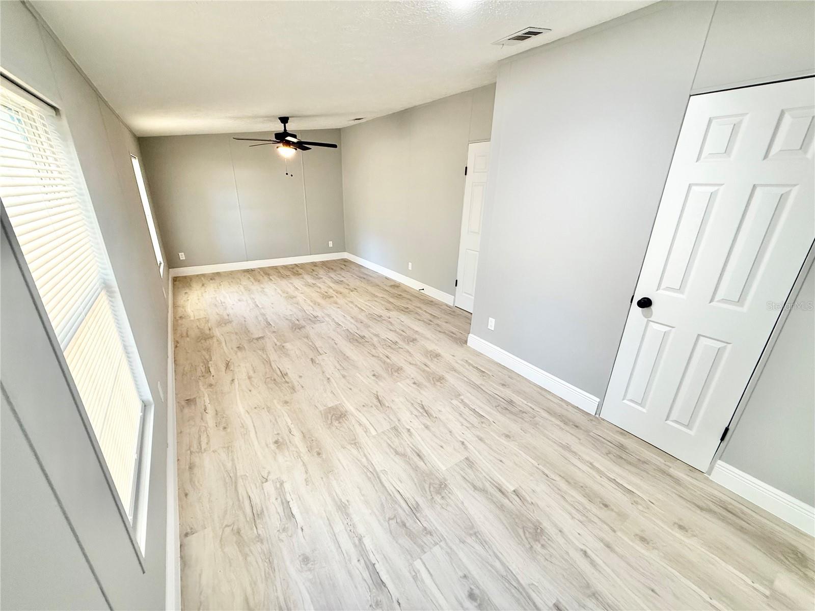 Image 26 of 54 For 16200 50th Street Road