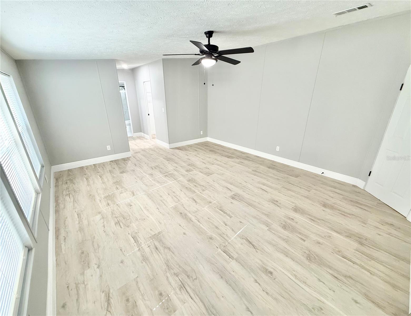 Image 28 of 54 For 16200 50th Street Road