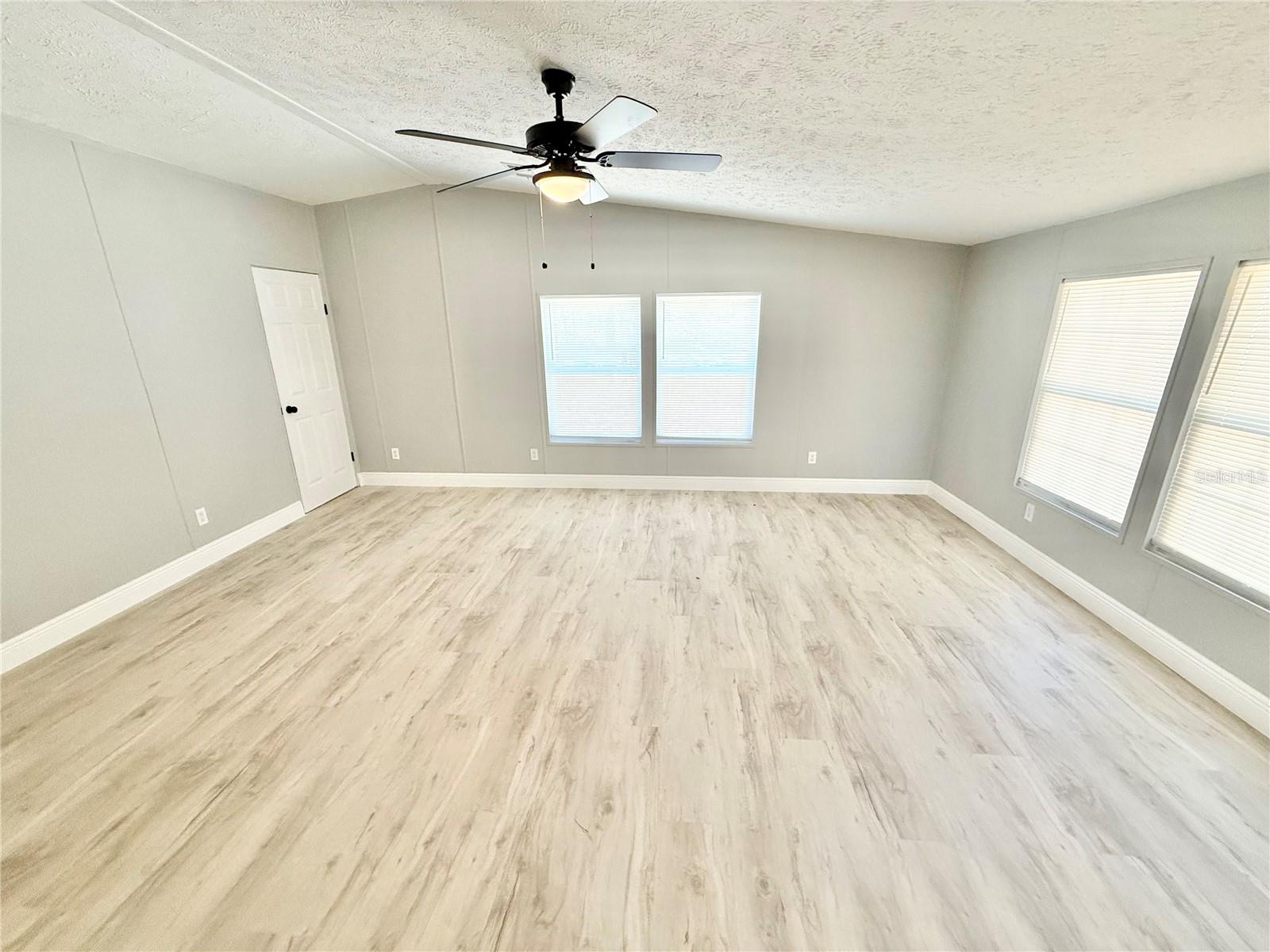 Image 35 of 54 For 16200 50th Street Road