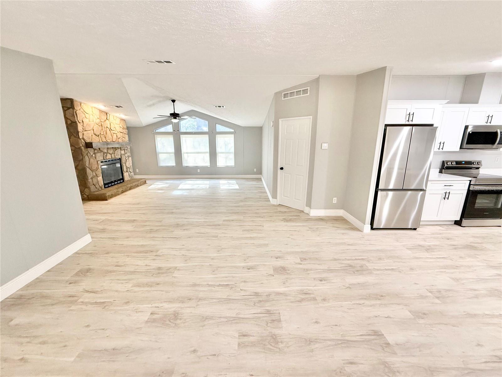 Image 7 of 54 For 16200 50th Street Road