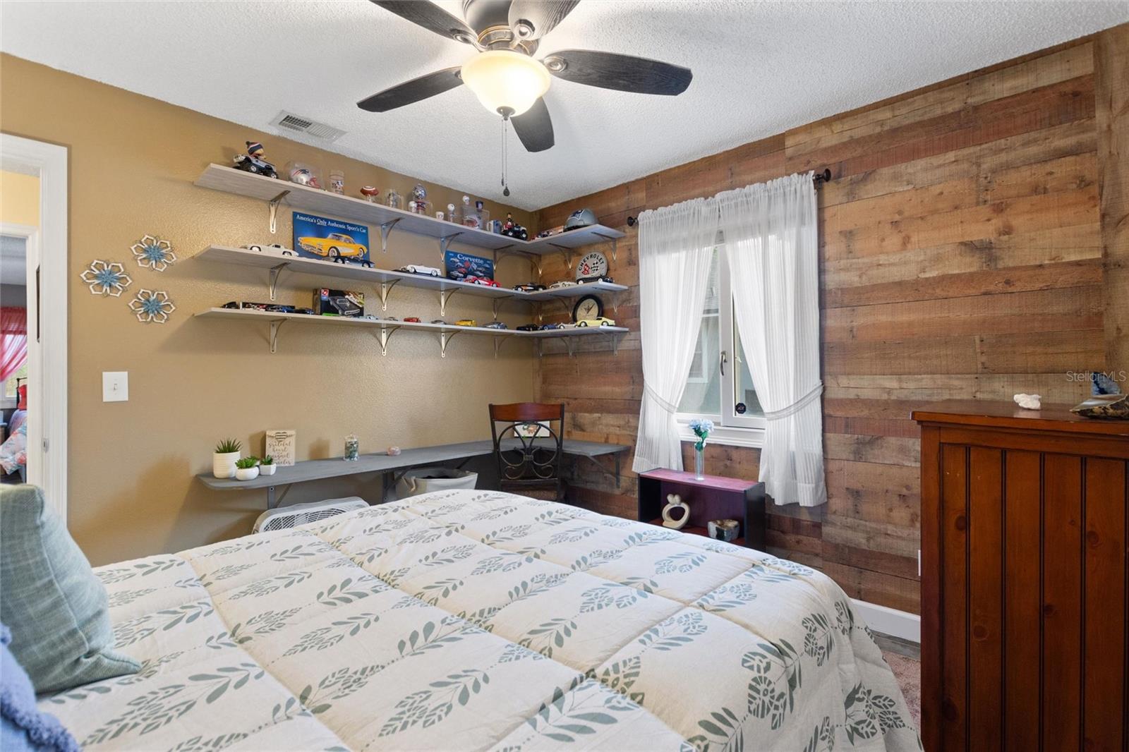 Image 19 of 28 For 3305 Fox Ridge Drive