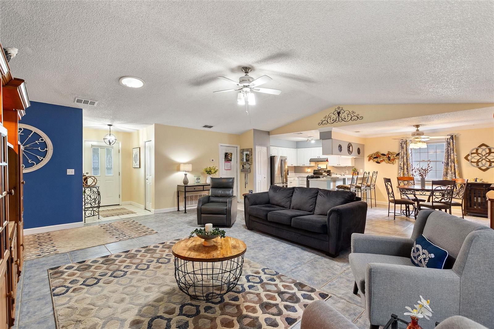 Image 5 of 28 For 3305 Fox Ridge Drive