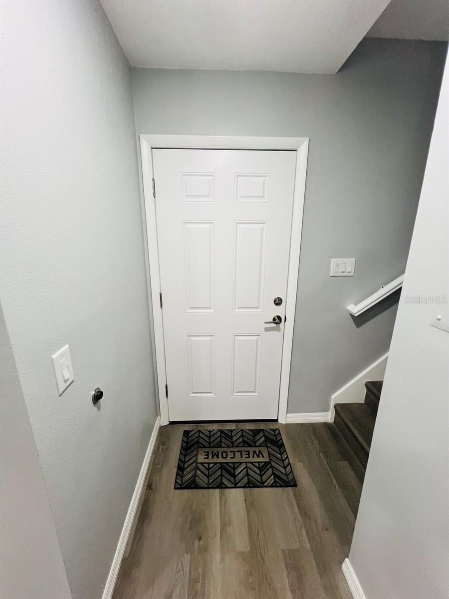 Image 2 of 21 For 2121 Whitewood Court