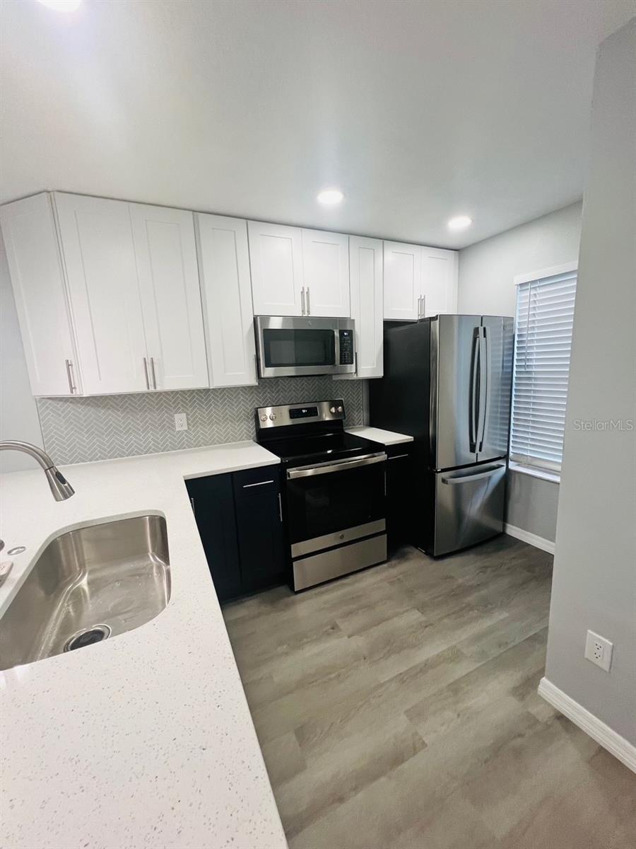 Image 4 of 21 For 2121 Whitewood Court