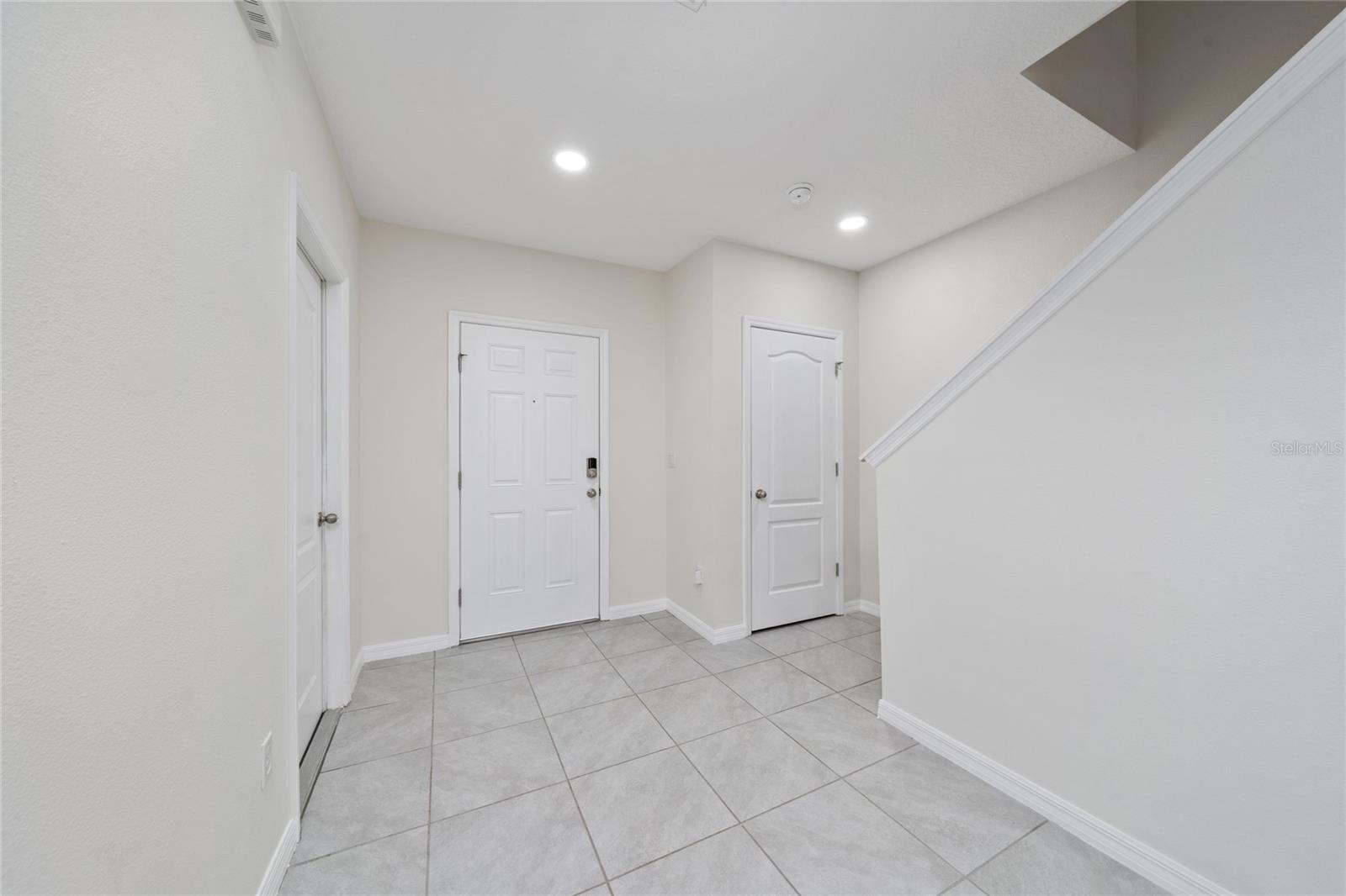 Image 13 of 36 For 9052 Wildflower Lane