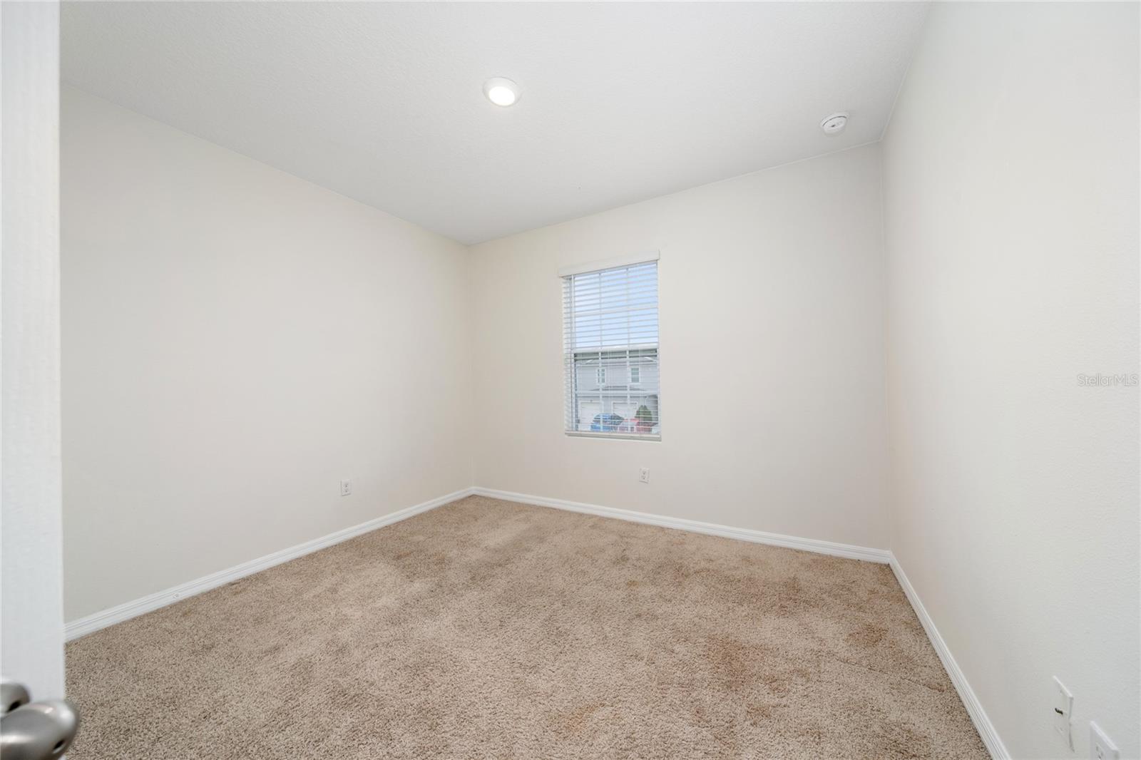 Image 18 of 36 For 9052 Wildflower Lane