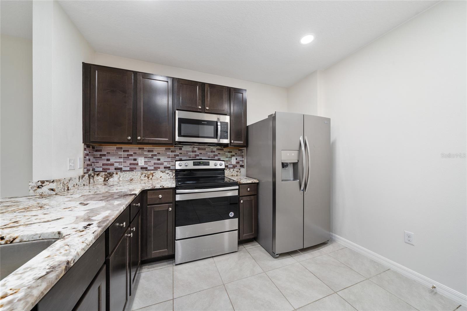 Image 5 of 36 For 9052 Wildflower Lane