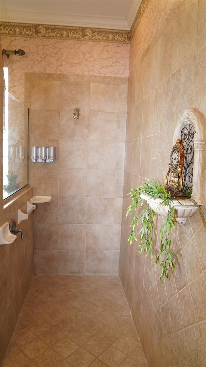 Image 31 of 73 For 4866 Keeneland Circle