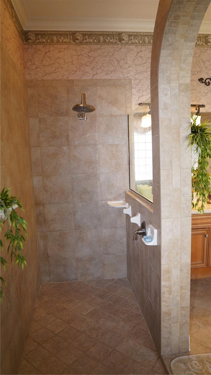 Image 32 of 73 For 4866 Keeneland Circle