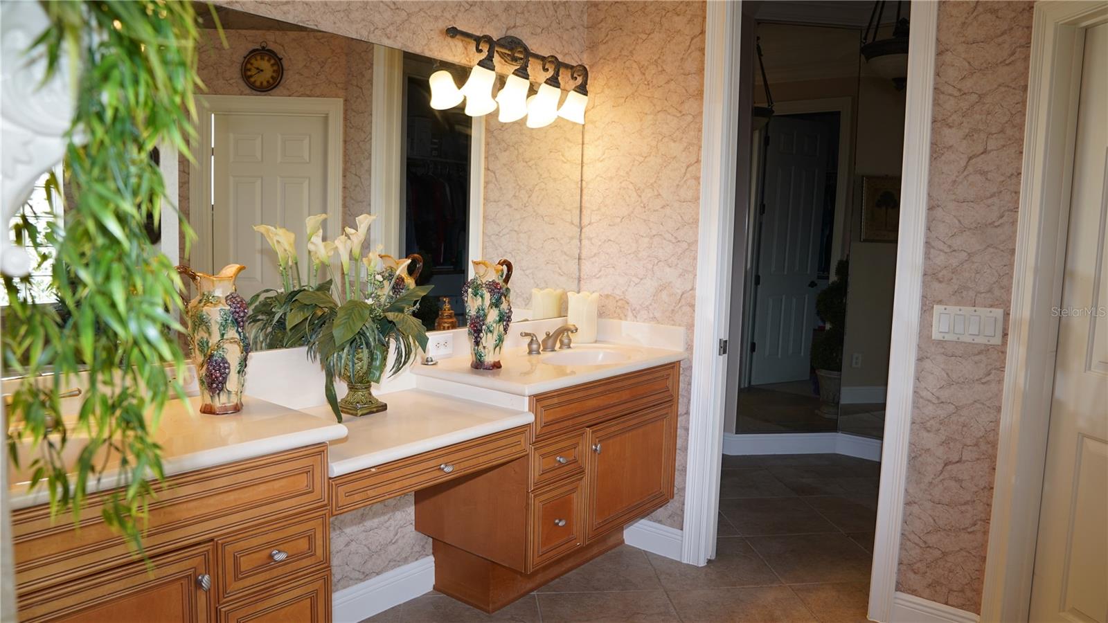 Image 34 of 73 For 4866 Keeneland Circle