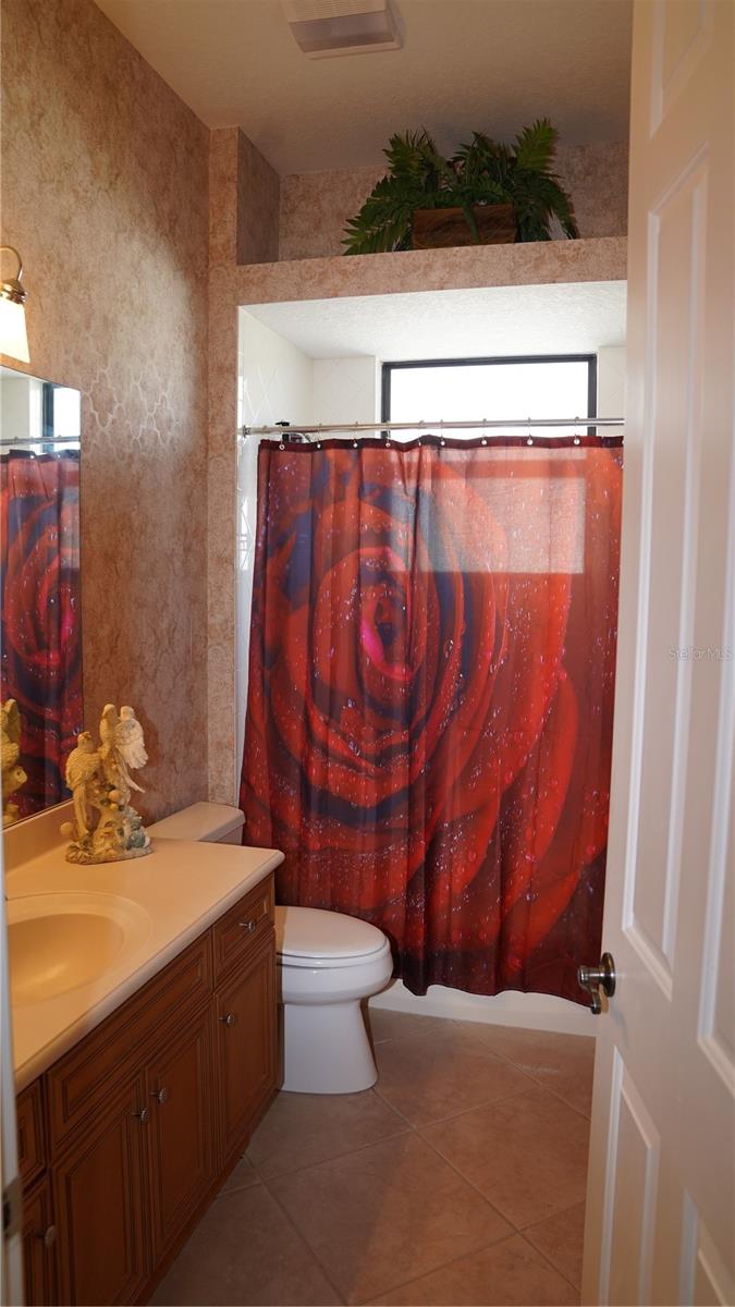 Image 38 of 73 For 4866 Keeneland Circle