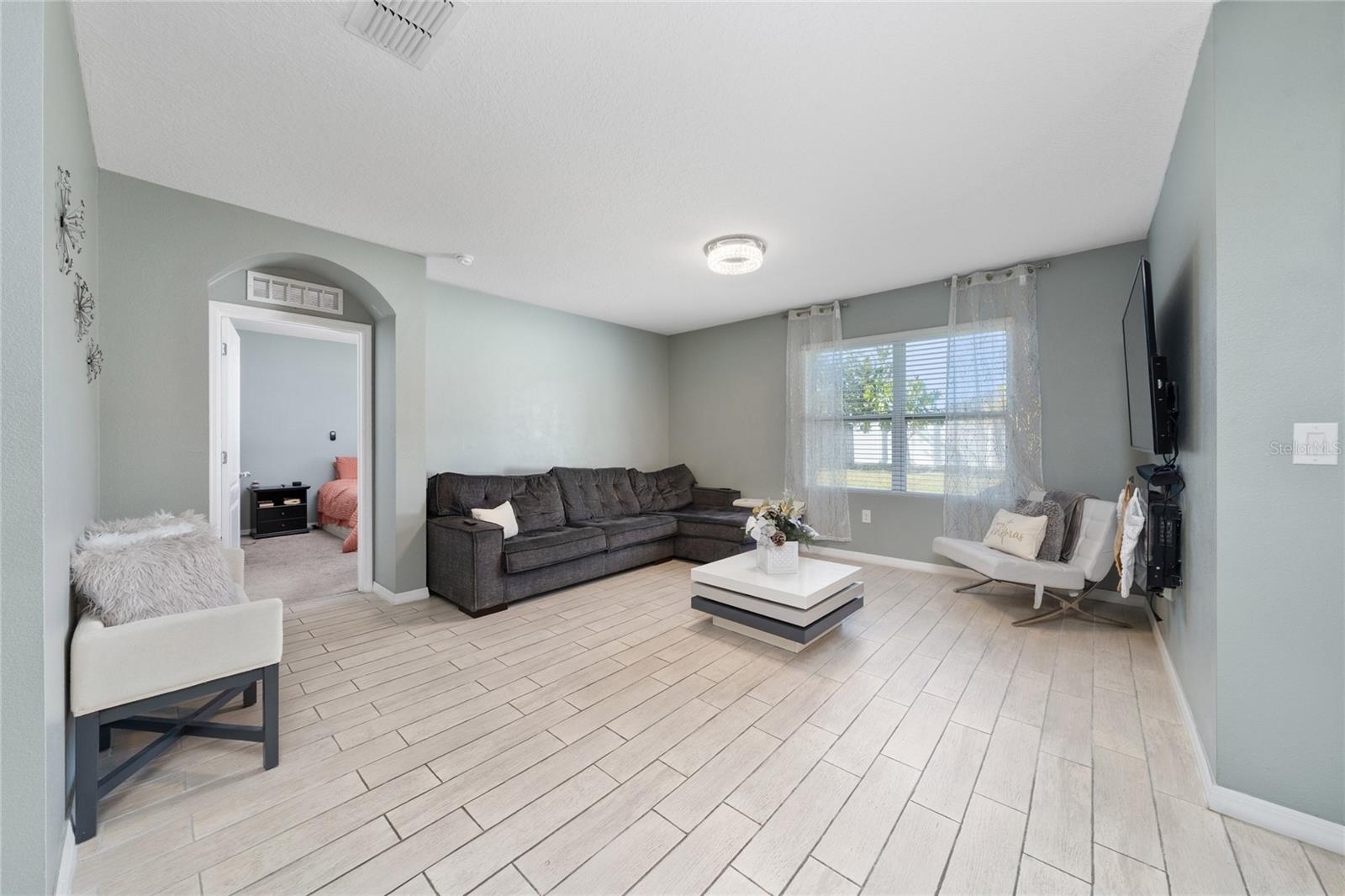 Image 13 of 33 For 1519 Diamond Loop Drive