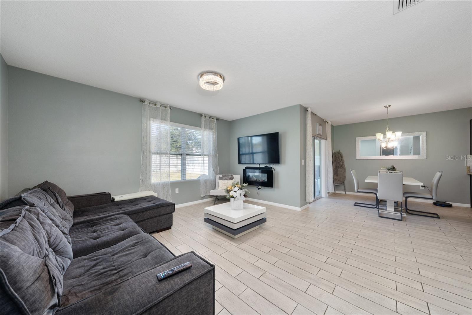 Image 14 of 33 For 1519 Diamond Loop Drive