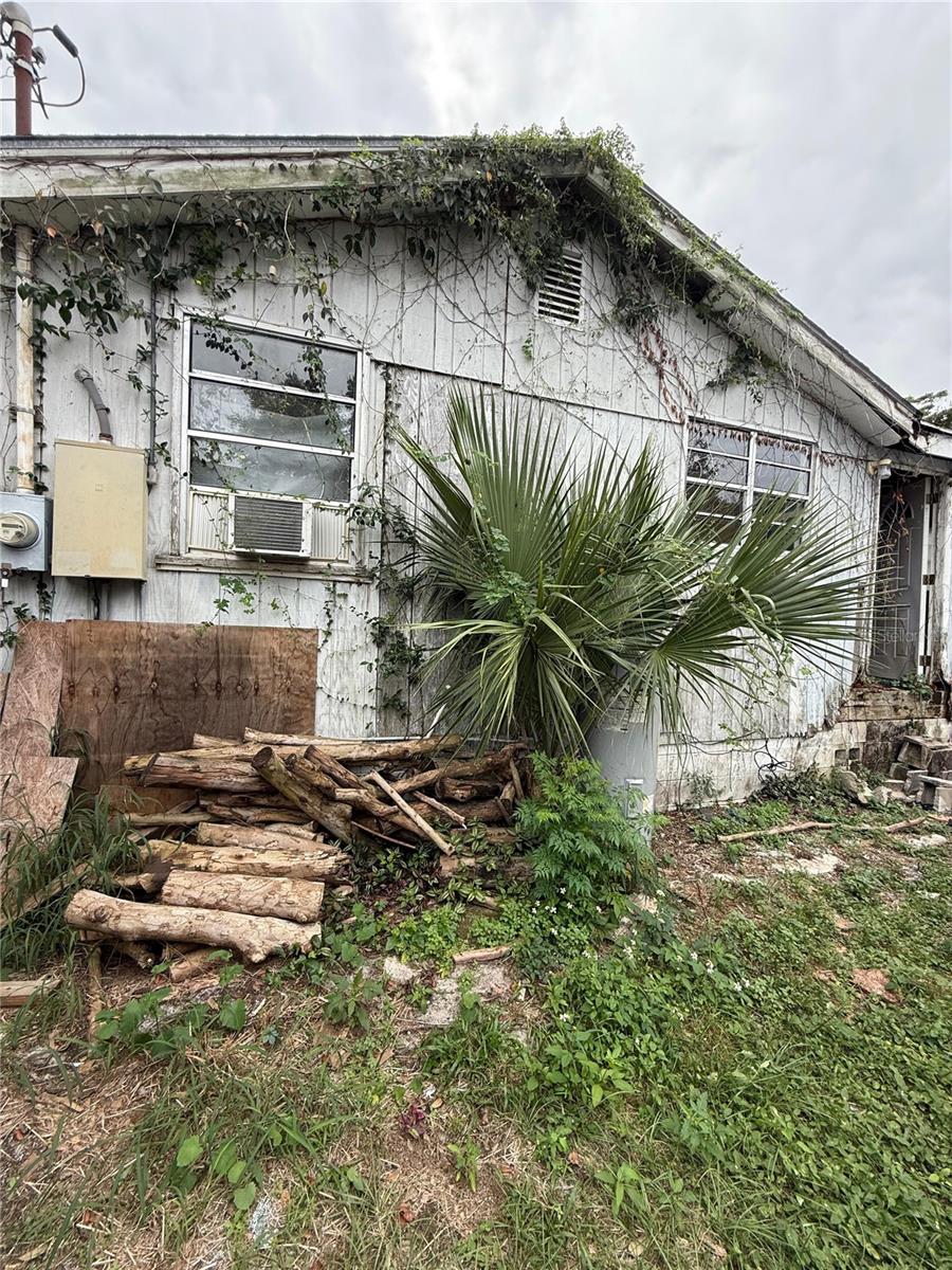 Image 12 of 13 For 338 Hart Boulevard