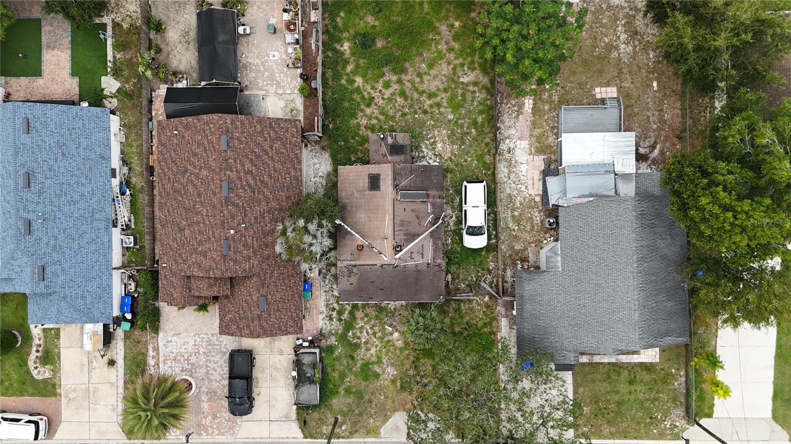 Image 4 of 13 For 338 Hart Boulevard