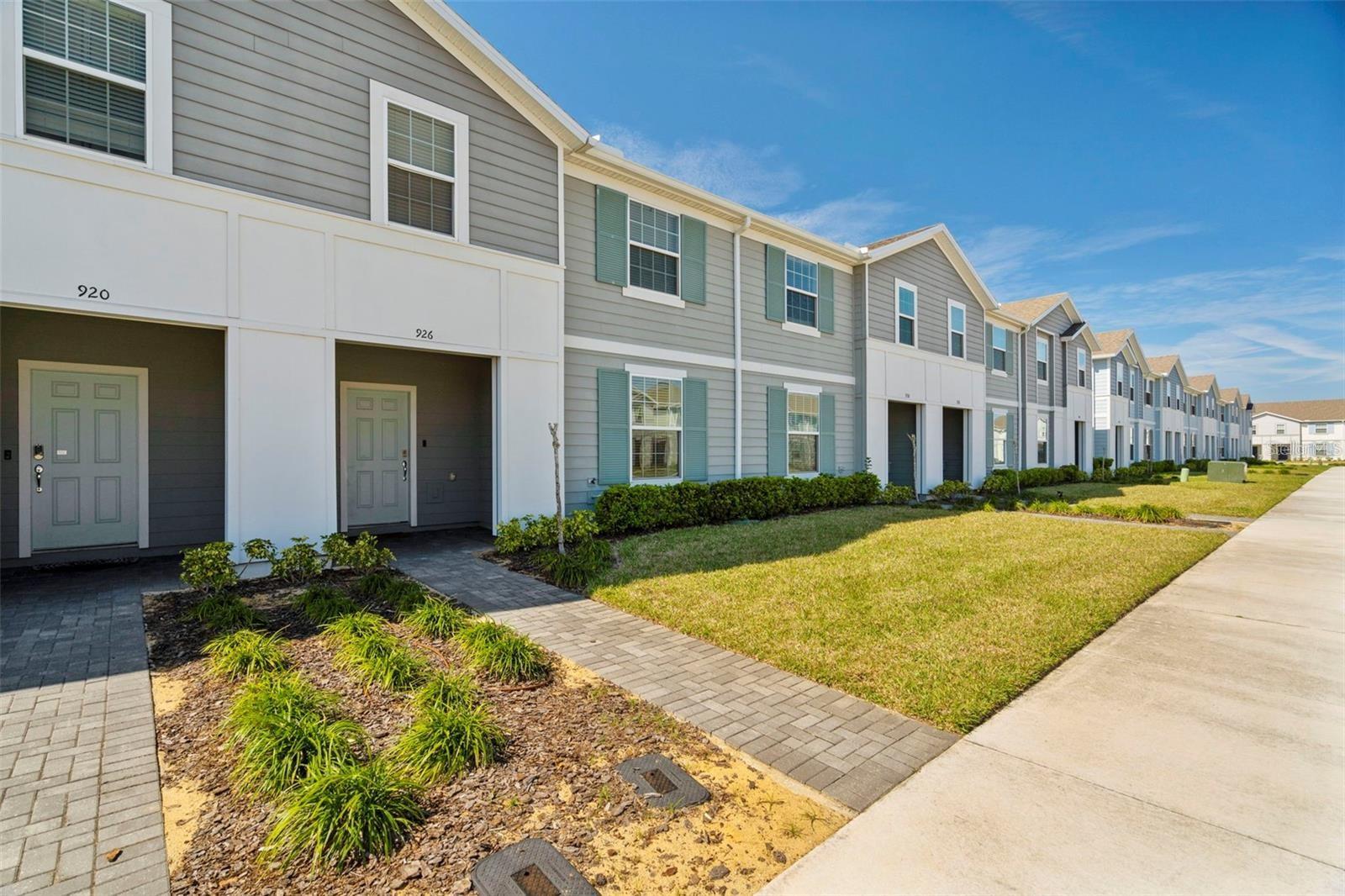 Image 2 of 58 For 926 Paradise Drive