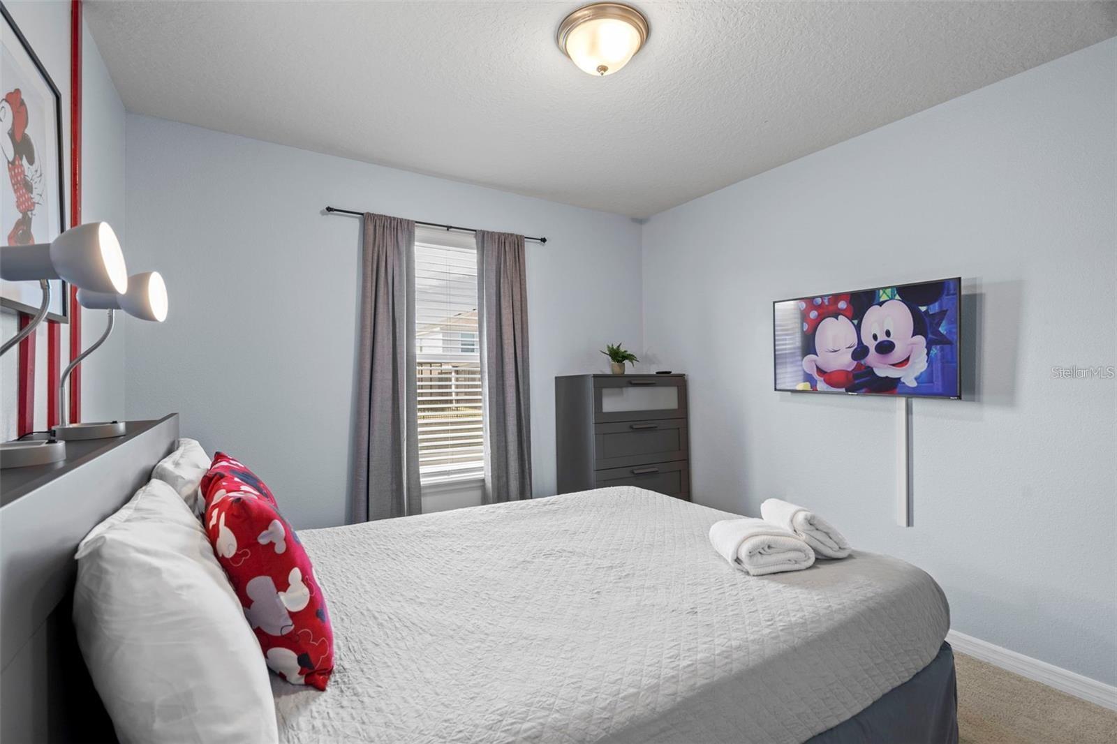 Image 21 of 58 For 926 Paradise Drive