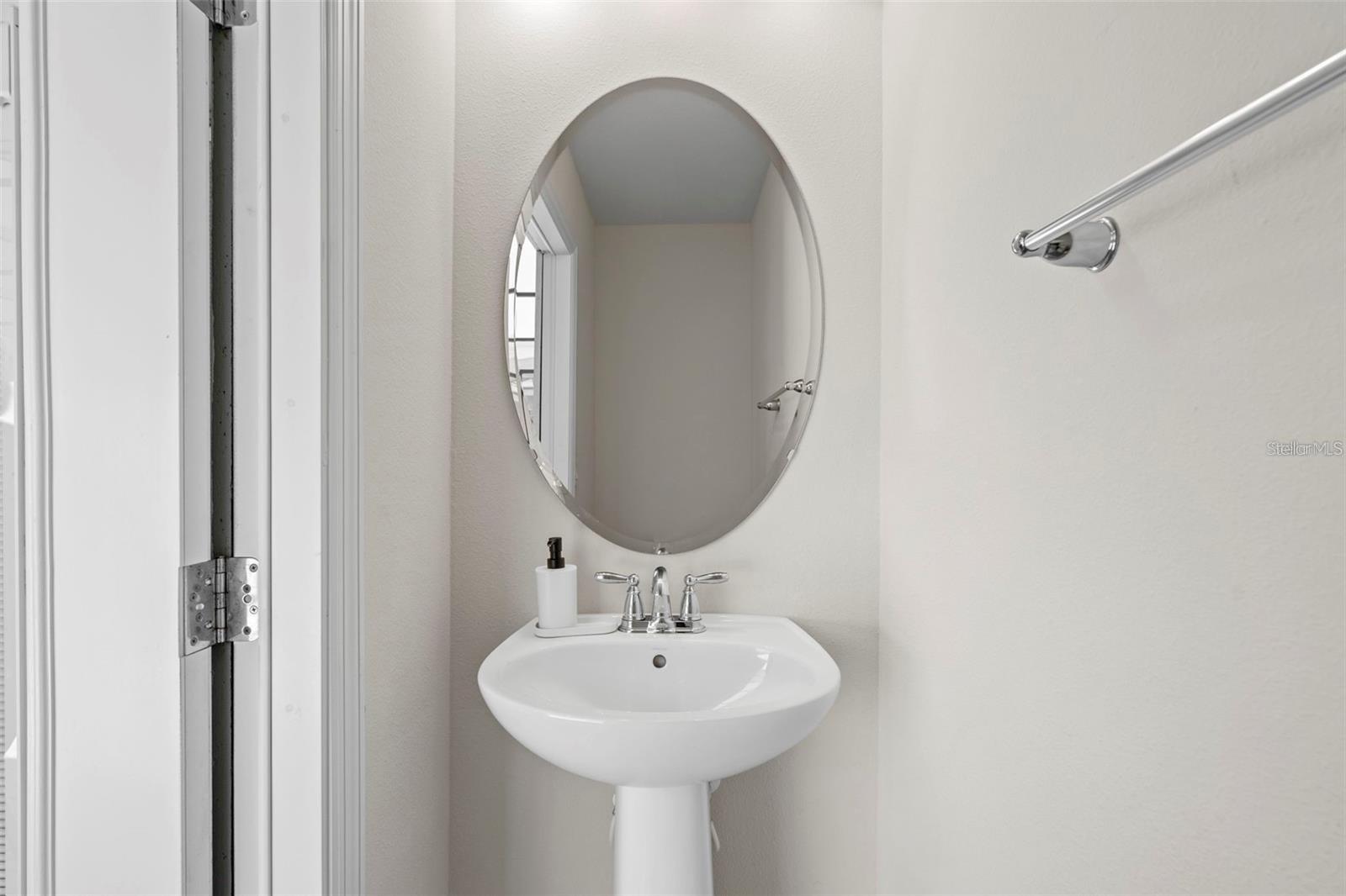 Image 31 of 58 For 926 Paradise Drive