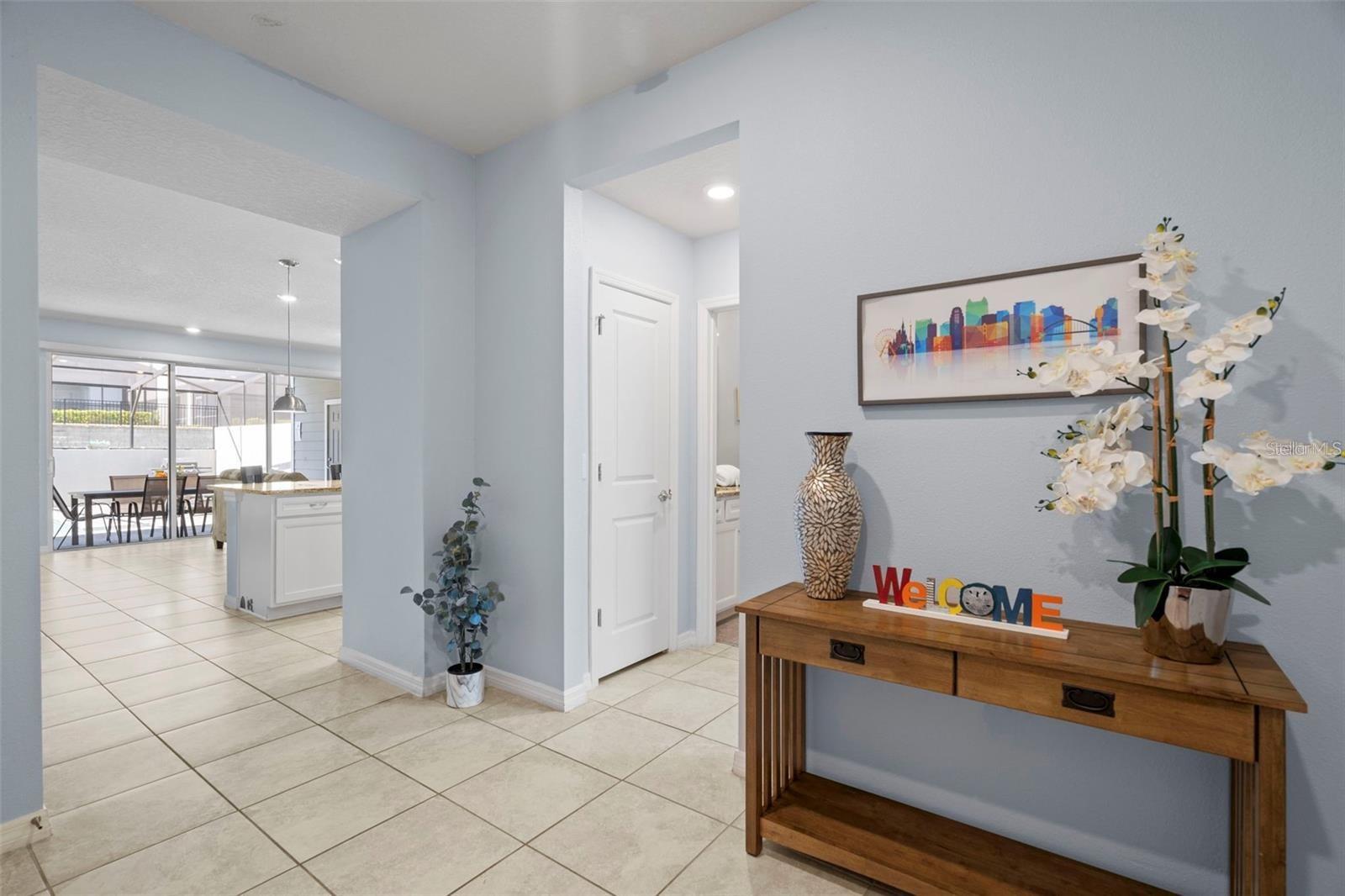 Image 4 of 58 For 926 Paradise Drive