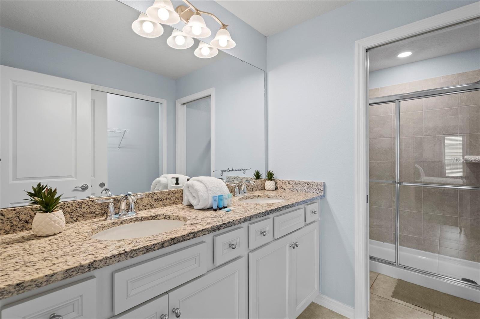 Image 5 of 58 For 926 Paradise Drive