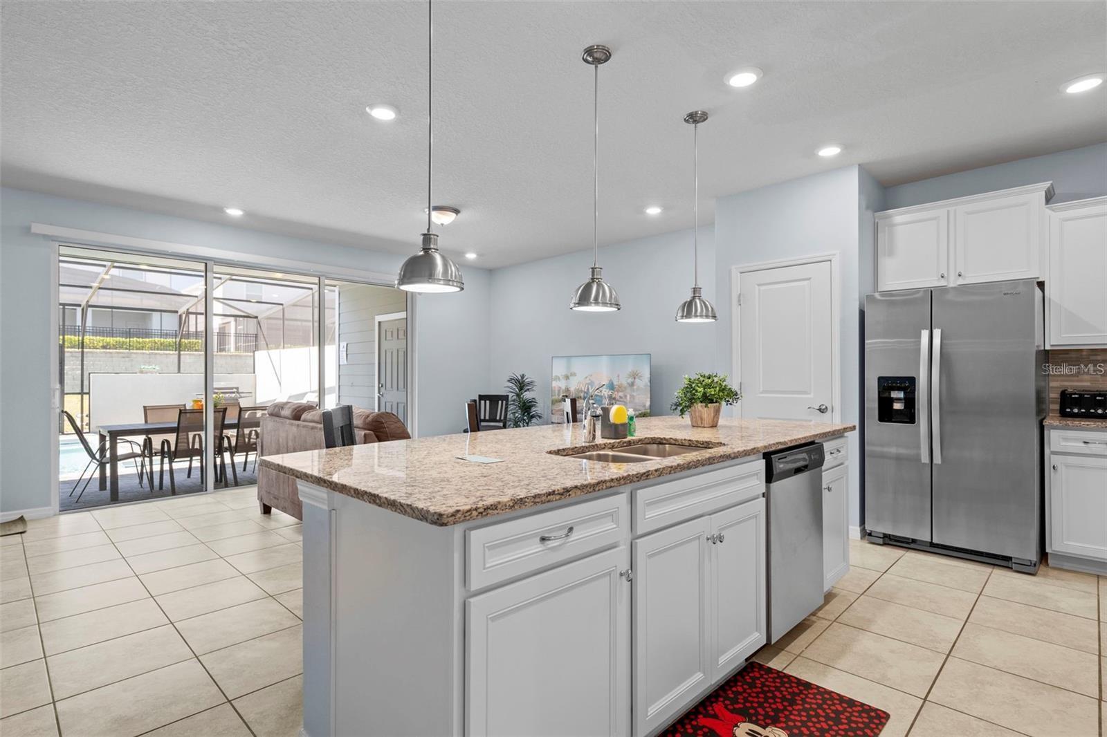 Image 6 of 58 For 926 Paradise Drive