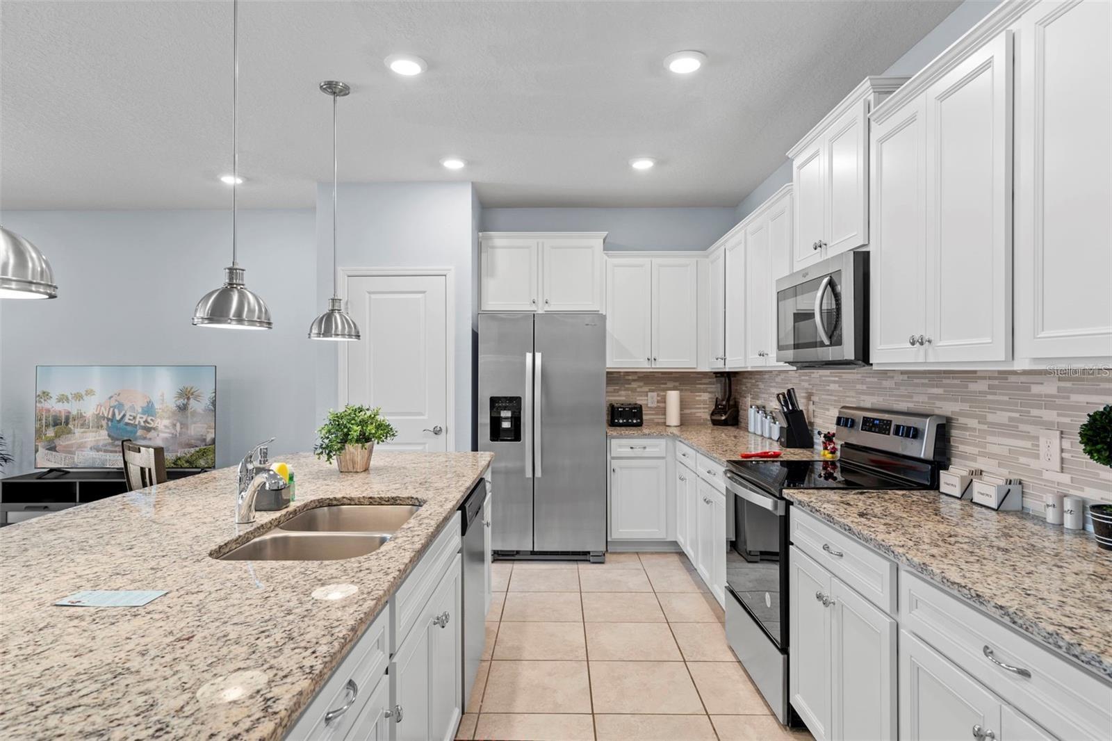 Image 7 of 58 For 926 Paradise Drive