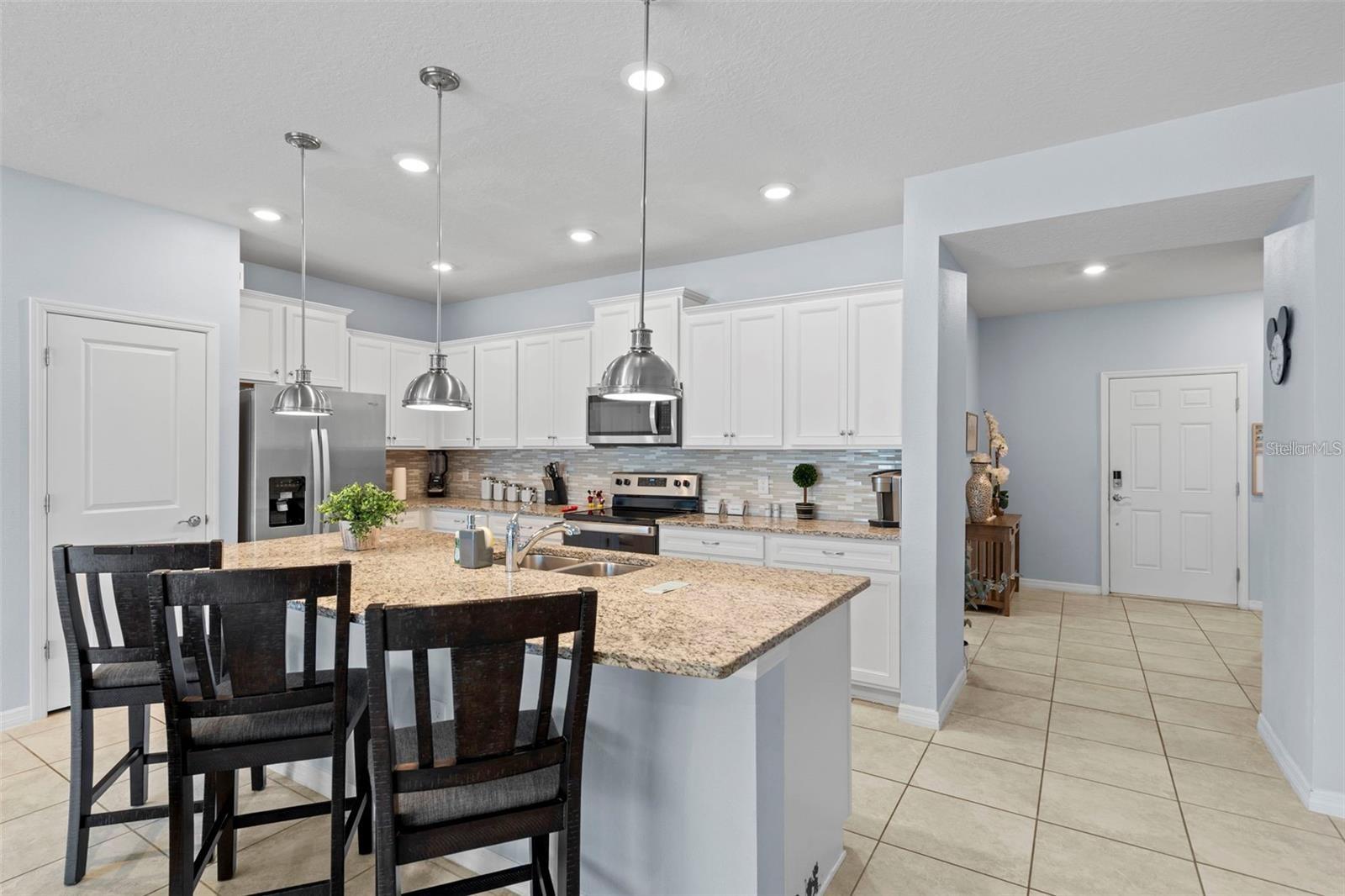 Image 8 of 58 For 926 Paradise Drive