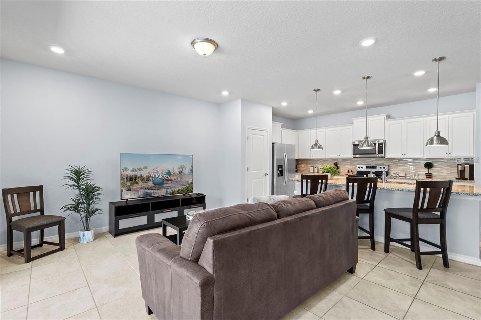 Image 9 of 58 For 926 Paradise Drive