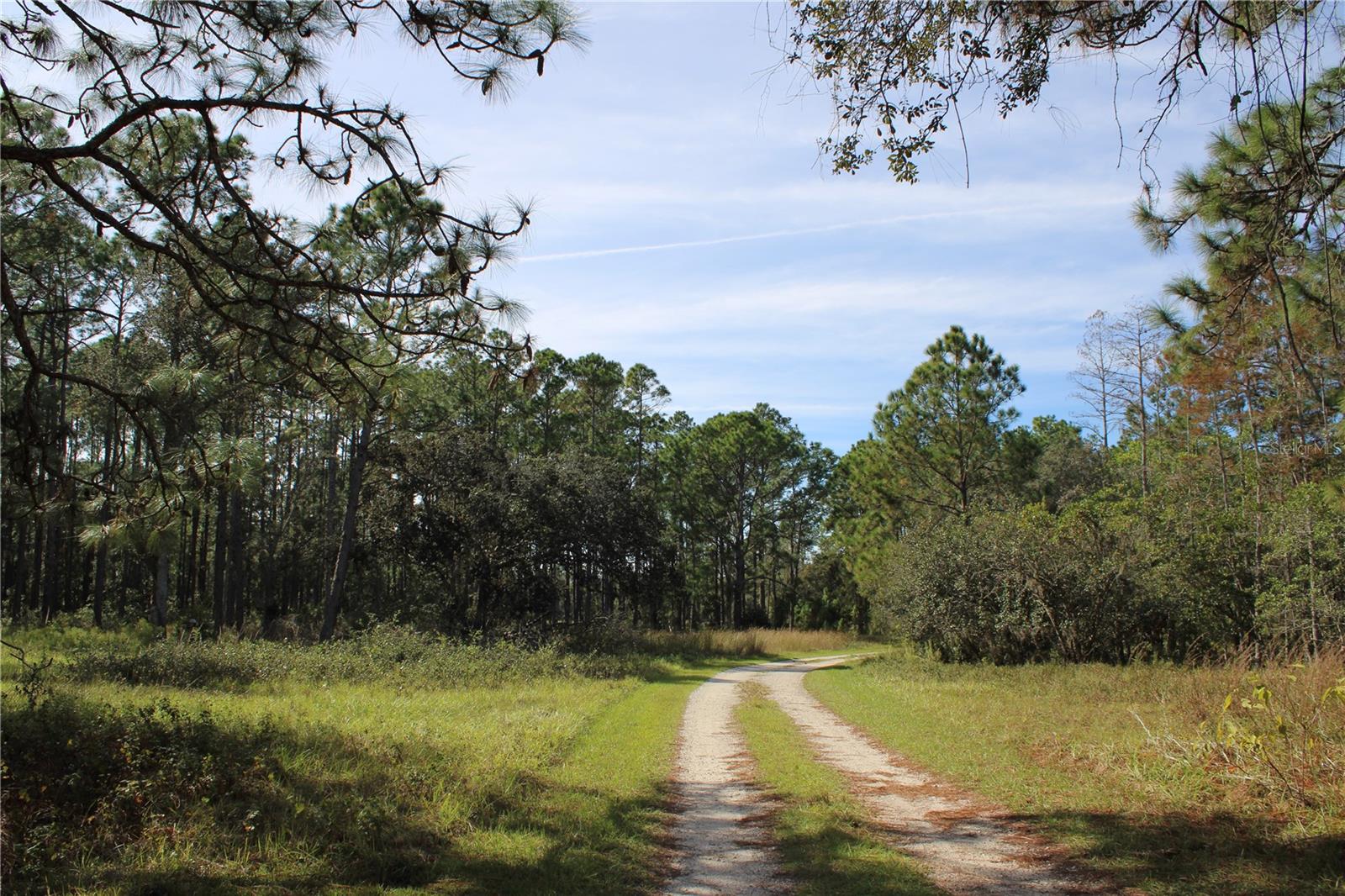 Image 12 of 19 For Duboise Drive