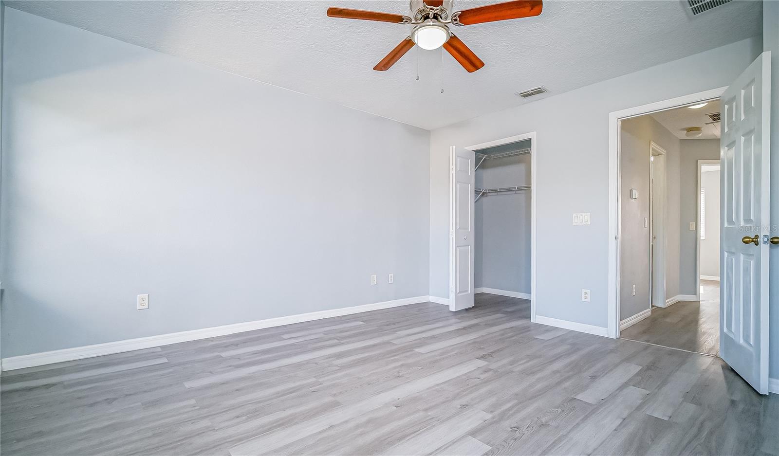 Image 11 of 29 For 1288 S Beach Circle