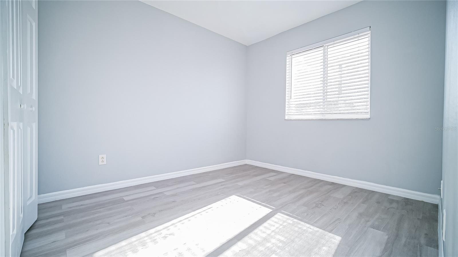 Image 18 of 29 For 1288 S Beach Circle