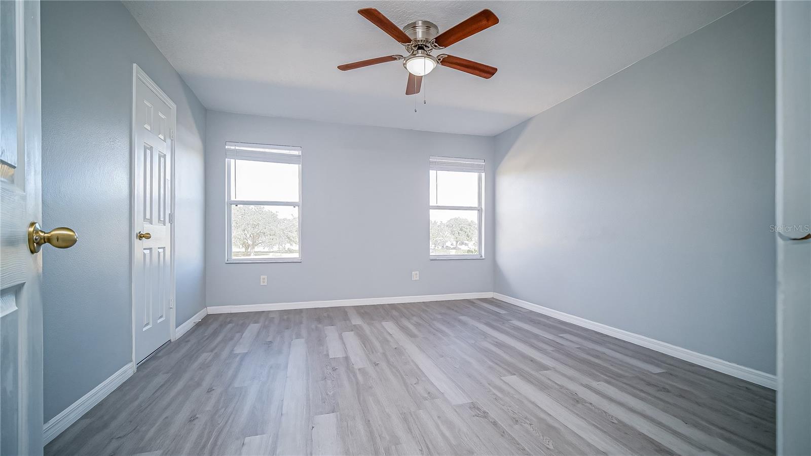 Image 9 of 29 For 1288 S Beach Circle