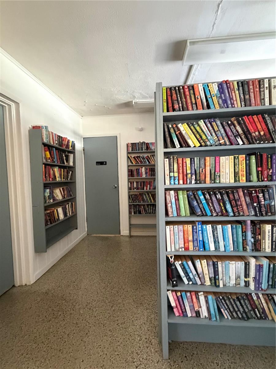 Image 16 of 43 For 3896 Picciola Road 371