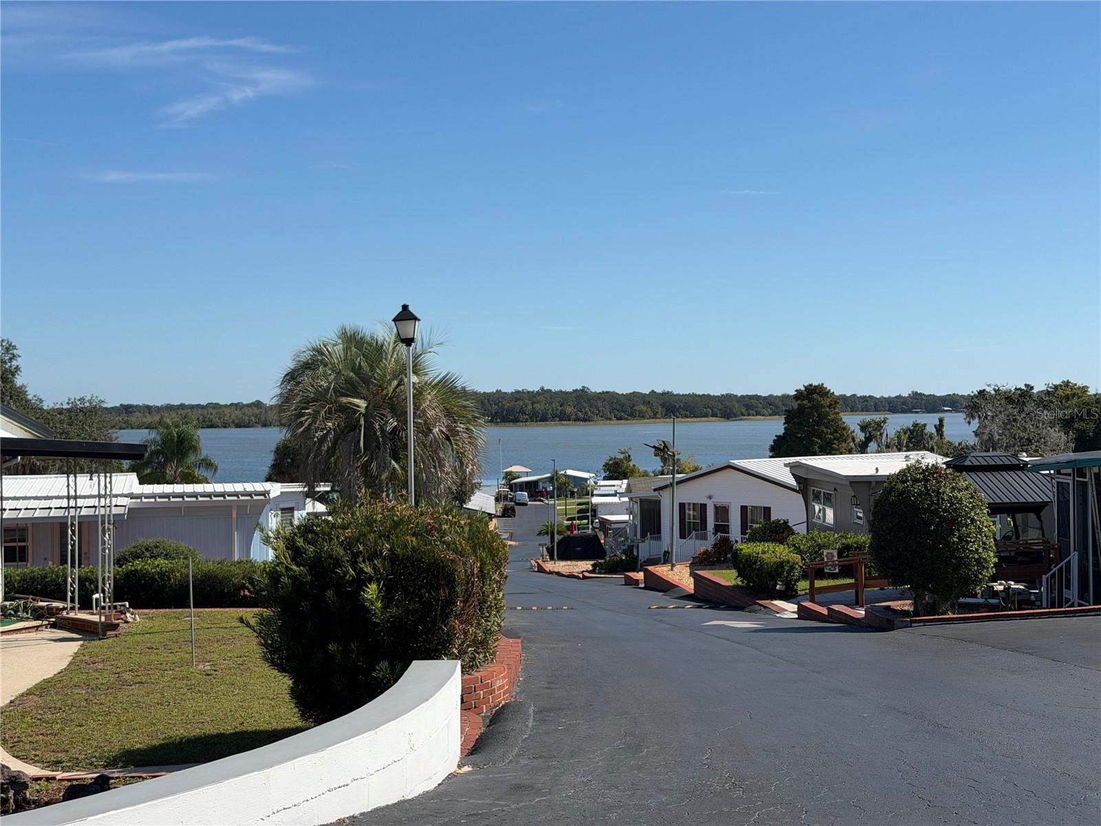 Image 34 of 43 For 3896 Picciola Road 371