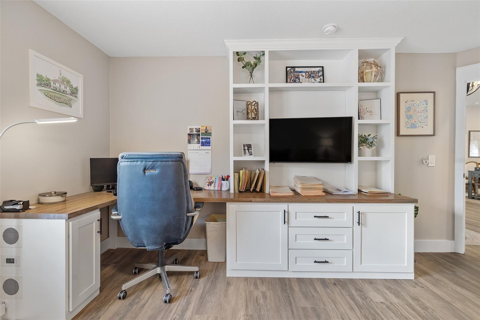 Image 16 of 37 For 11812 Lakeshore Drive