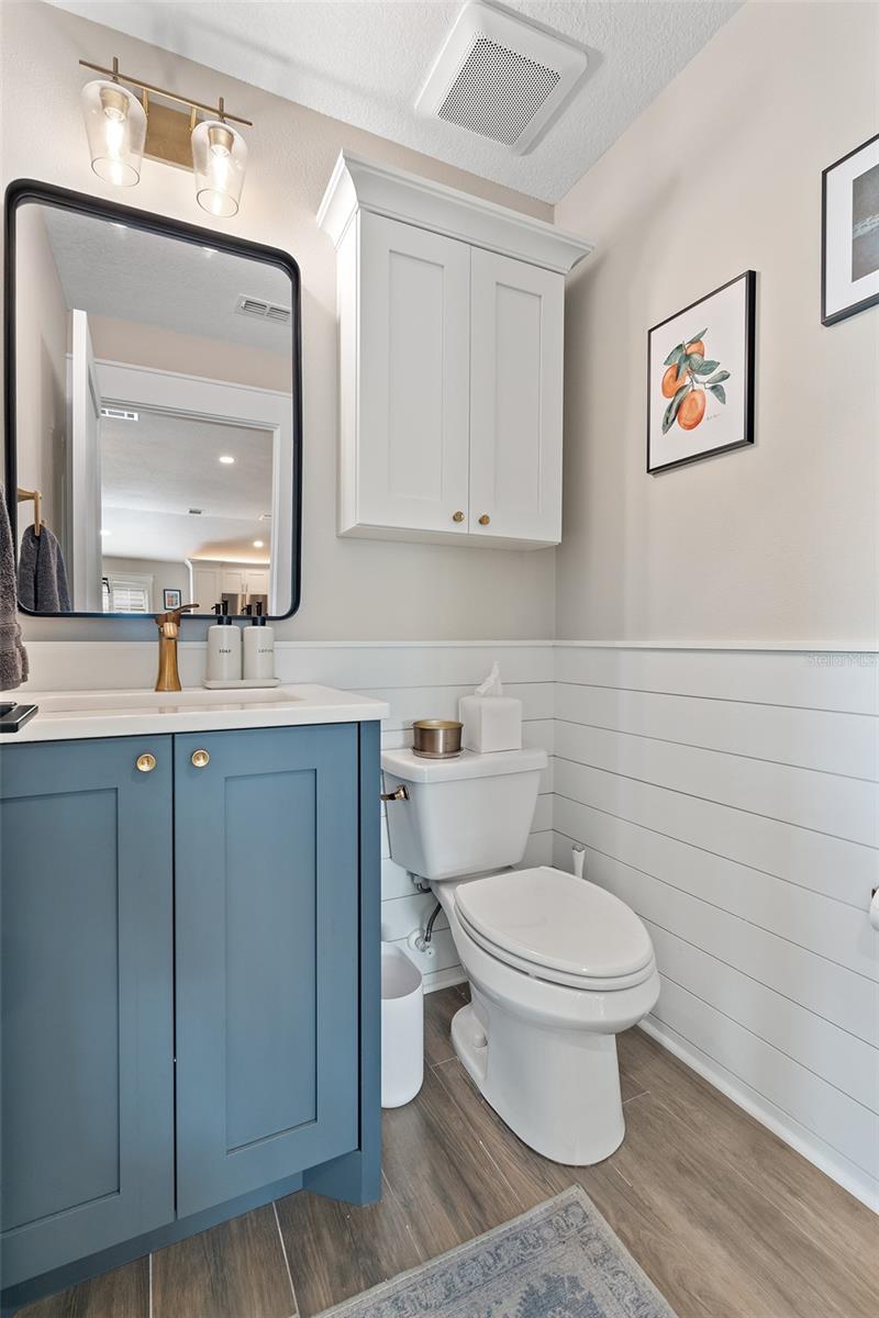 Image 17 of 37 For 11812 Lakeshore Drive