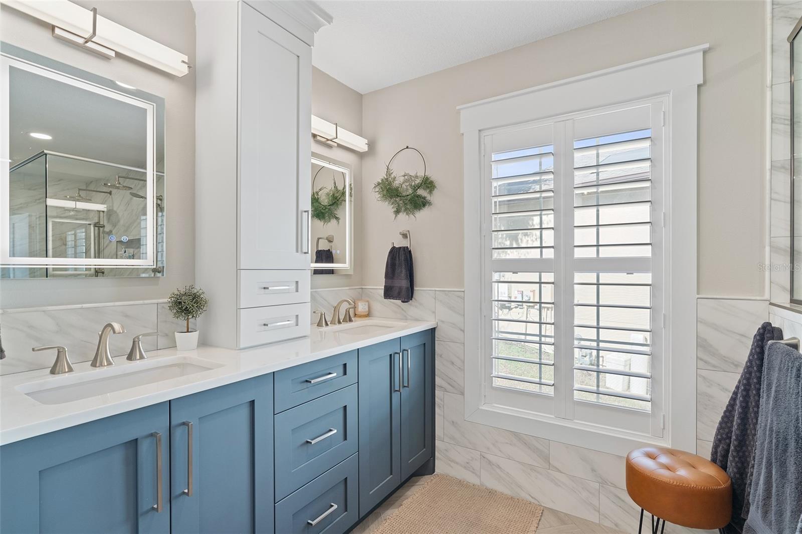 Image 21 of 37 For 11812 Lakeshore Drive