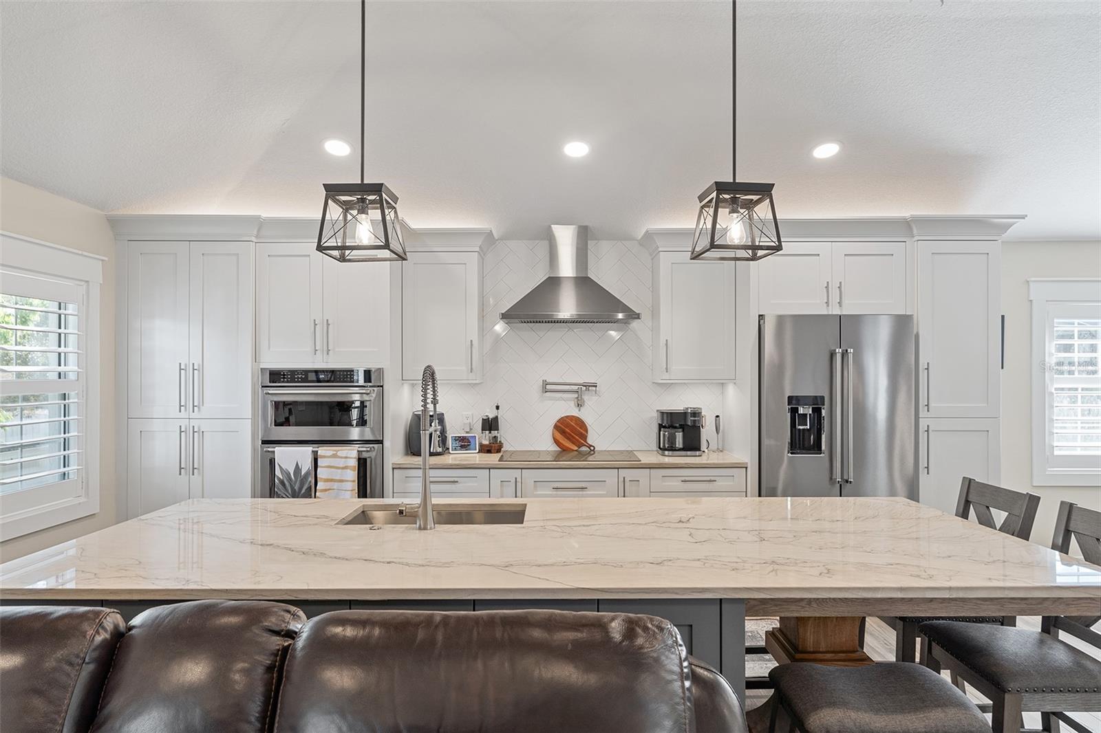 Image 6 of 37 For 11812 Lakeshore Drive